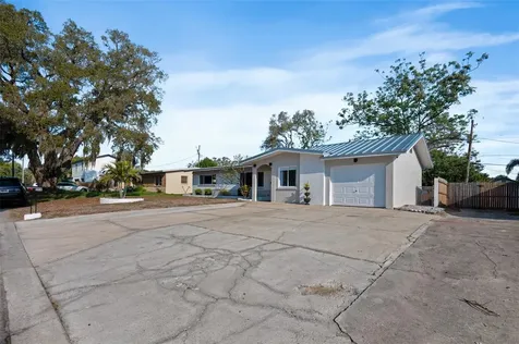 1106 Connecticut Road Tarpon Springs FL 34689
