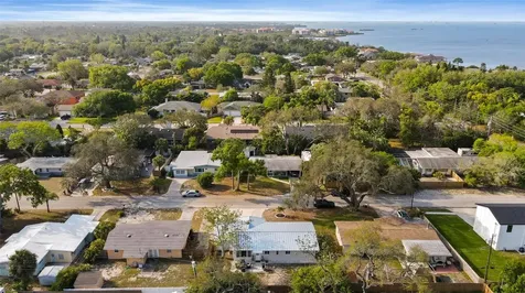 1106 Connecticut Road Tarpon Springs FL 34689