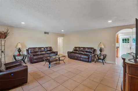 1106 Connecticut Road Tarpon Springs FL 34689