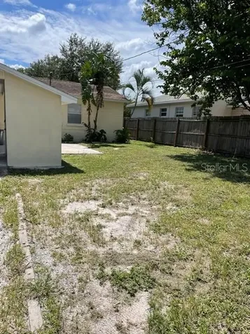 4083 30th Avenue N St Petersburg FL 33713