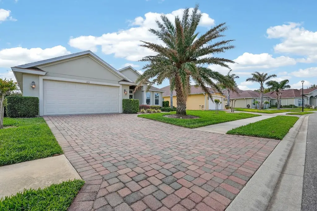 123 Arena Lake Drive Palm Coast FL 32137