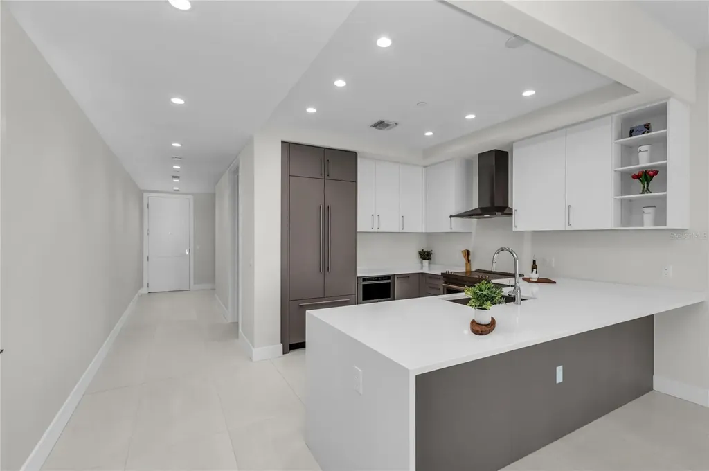275 1st Avenue S St Petersburg FL 33701