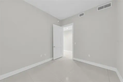 275 1st Avenue S St Petersburg FL 33701