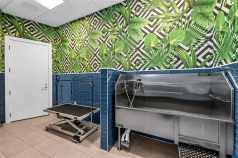 275 1st Avenue S St Petersburg FL 33701