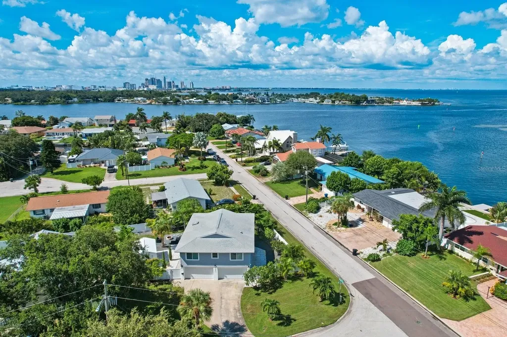 3401 Manatee Drive SE St Petersburg FL 33705