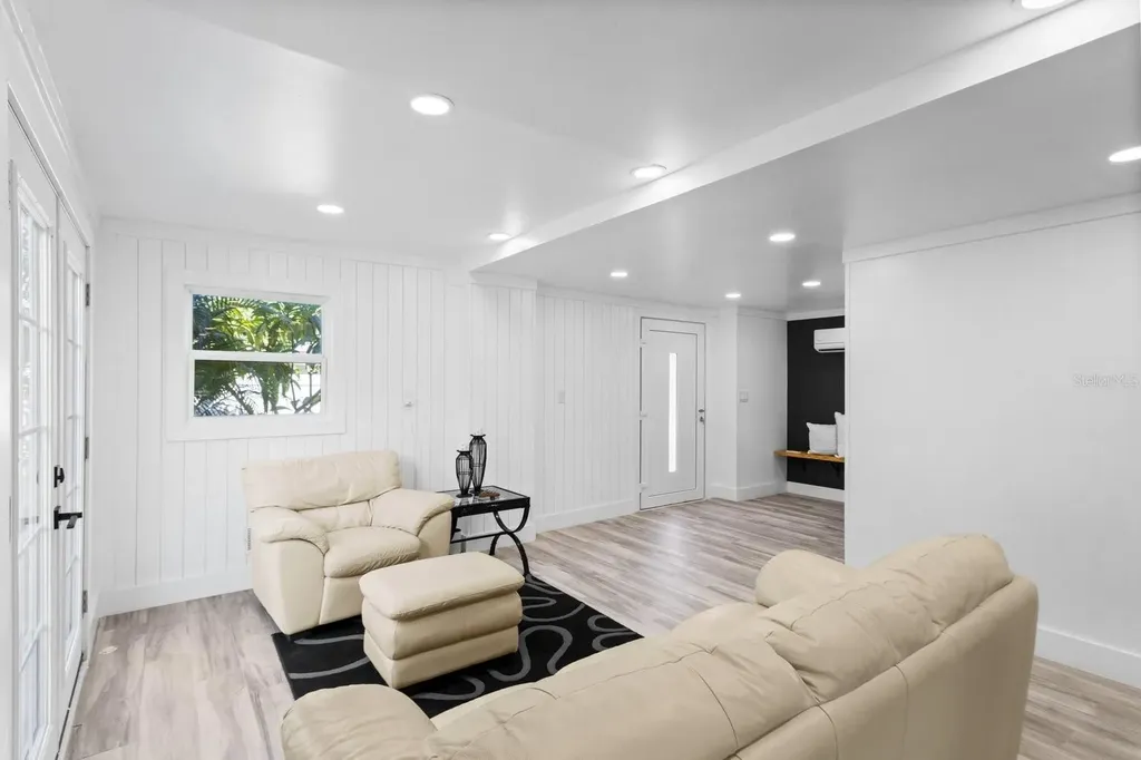 3401 Manatee Drive SE St Petersburg FL 33705