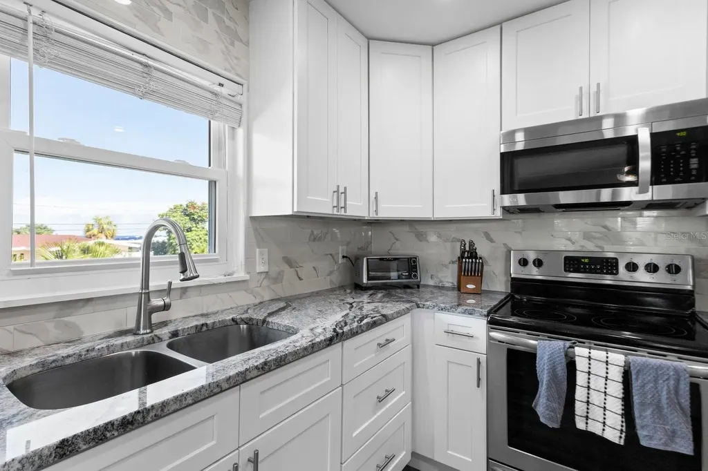 3401 Manatee Drive SE St Petersburg FL 33705