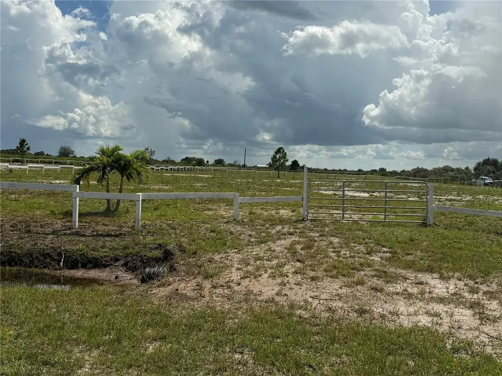 20380 NW 250th Street Okeechobee FL 34972