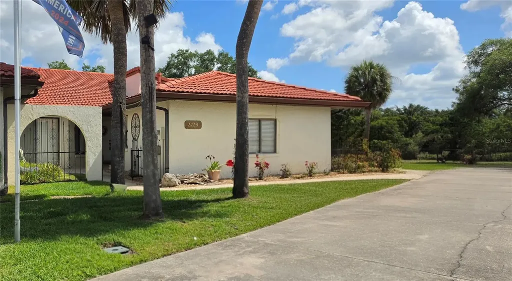 2725 Clubhouse Drive Lake Wales FL 33898