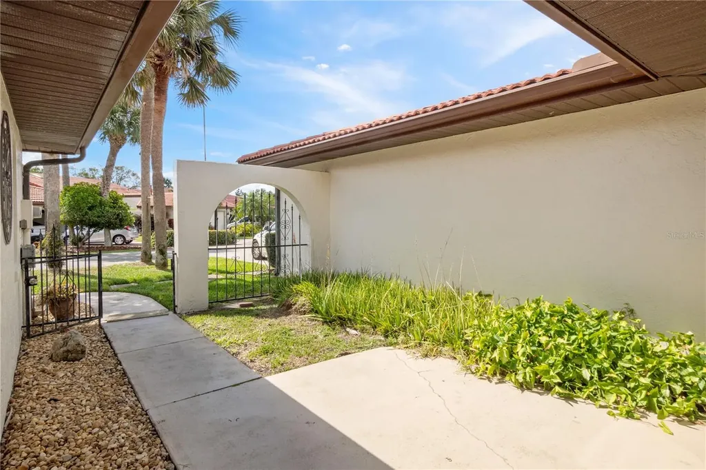 2725 Clubhouse Drive Lake Wales FL 33898