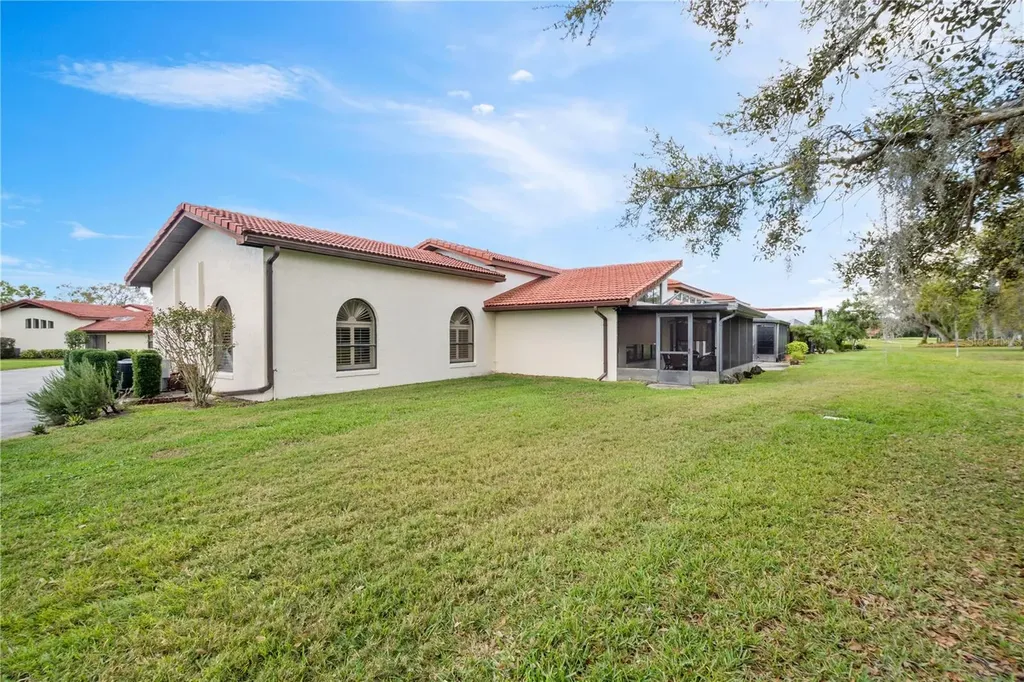 2725 Clubhouse Drive Lake Wales FL 33898