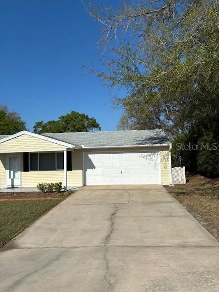 10898 SW 88th Court Ocala FL 34481