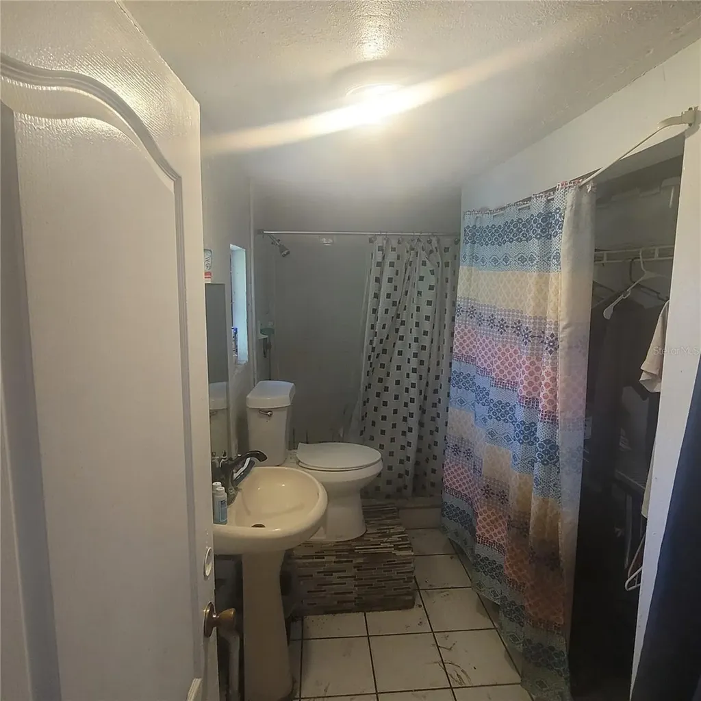 2986 Sun Pointe Court Kissimmee FL 34741