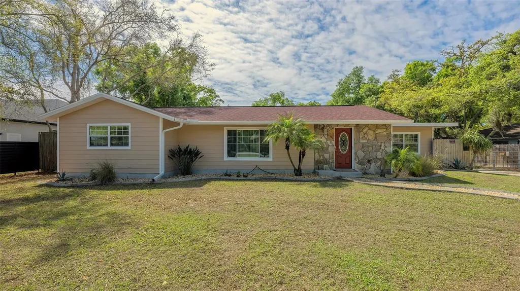 3818 Gocio Road Sarasota FL 34235