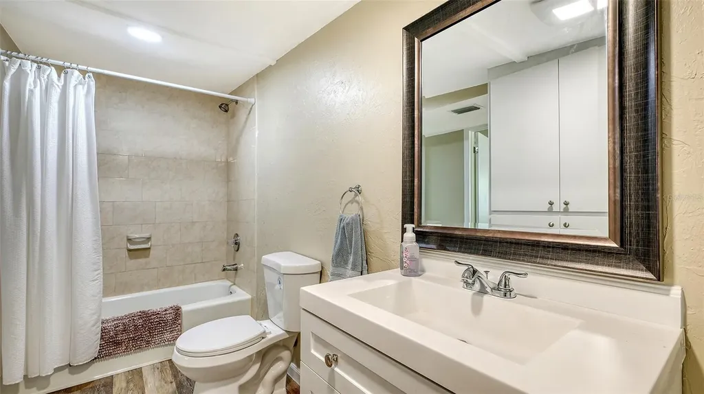 3818 Gocio Road Sarasota FL 34235