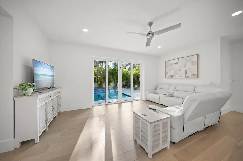 3319 S Osprey Avenue Sarasota FL 34239
