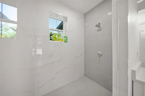 3319 S Osprey Avenue Sarasota FL 34239