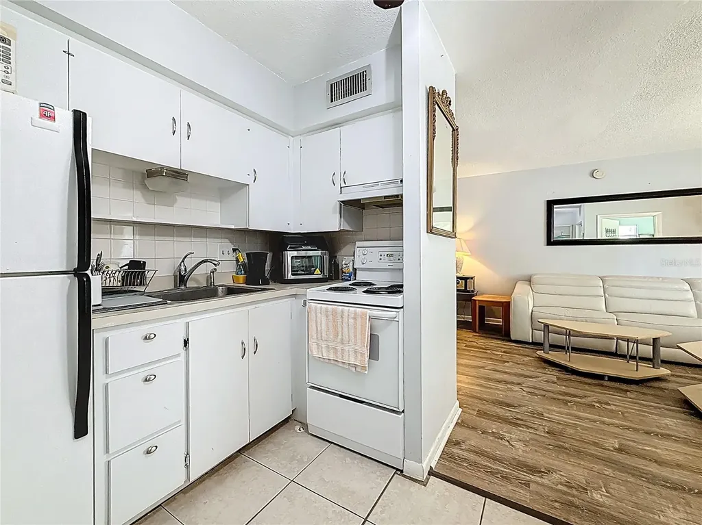 250 Rosery Road NW Largo FL 33770
