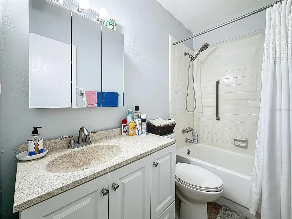 250 Rosery Road NW Largo FL 33770
