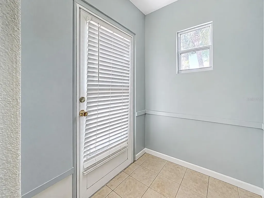 250 Rosery Road NW Largo FL 33770