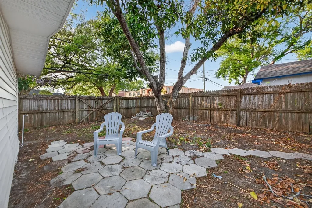 1777 28th Avenue N St Petersburg FL 33713