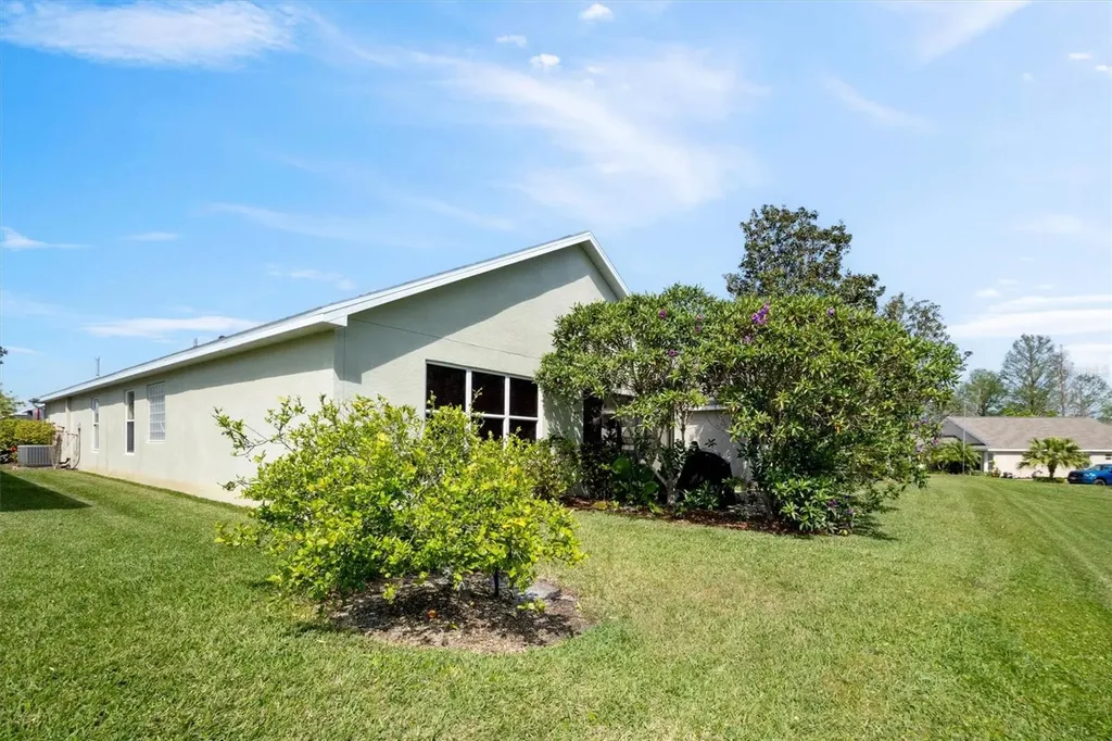 3905 Osprey Pointe Circle Winter Haven FL 33884