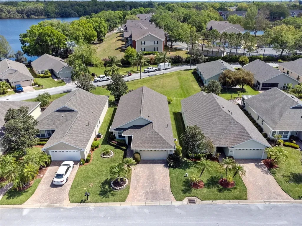 3905 Osprey Pointe Circle Winter Haven FL 33884