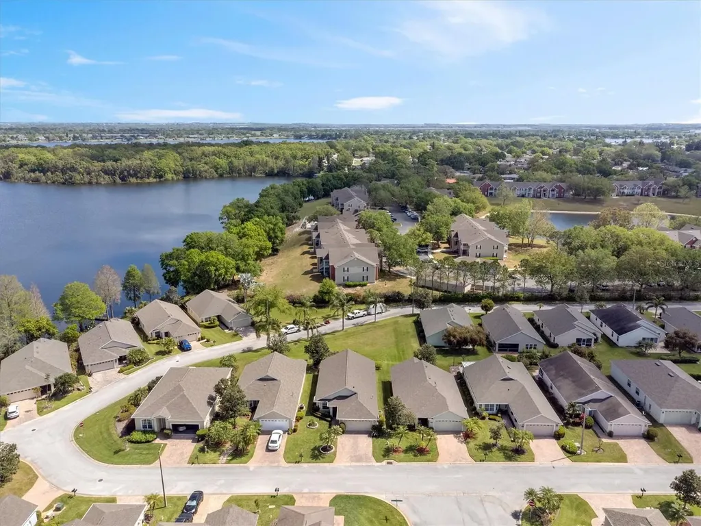 3905 Osprey Pointe Circle Winter Haven FL 33884
