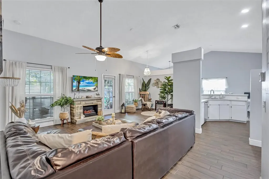 1640 Countrywood Street Tarpon Springs FL 34689