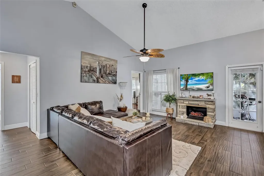 1640 Countrywood Street Tarpon Springs FL 34689