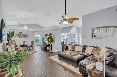 1640 Countrywood Street Tarpon Springs FL 34689