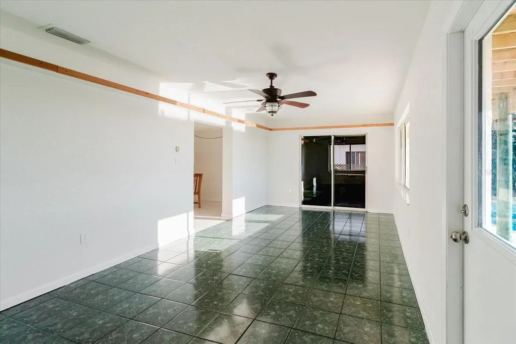 12825 5th Isle Hudson FL 34667