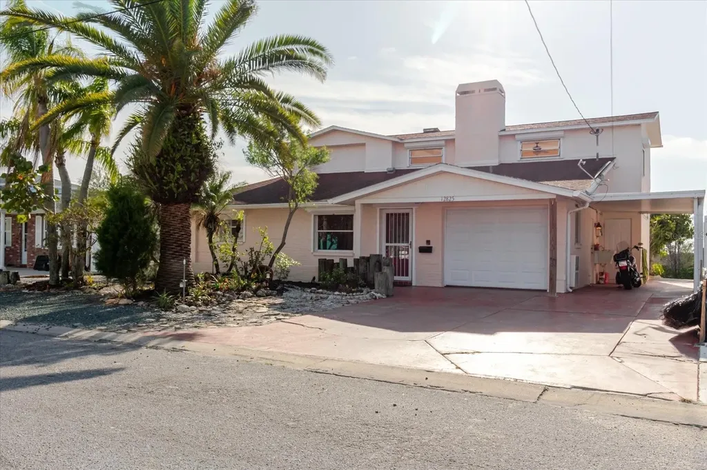 12825 5th Isle Hudson FL 34667