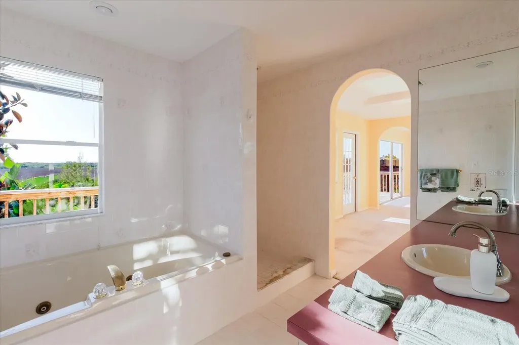 12825 5th Isle Hudson FL 34667