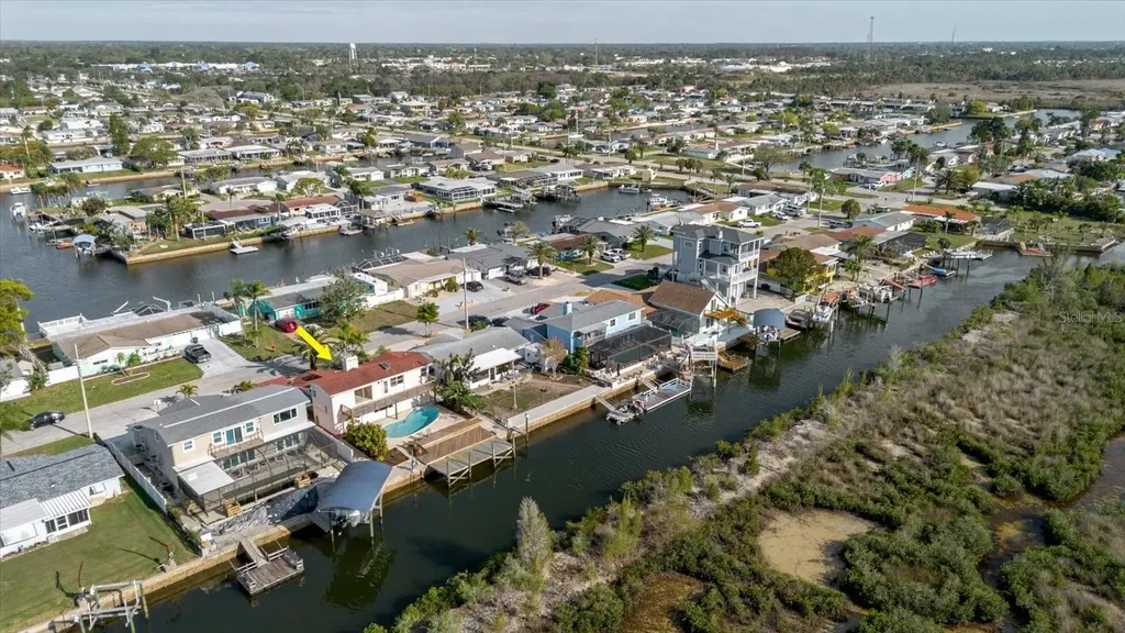 12825 5th Isle Hudson FL 34667