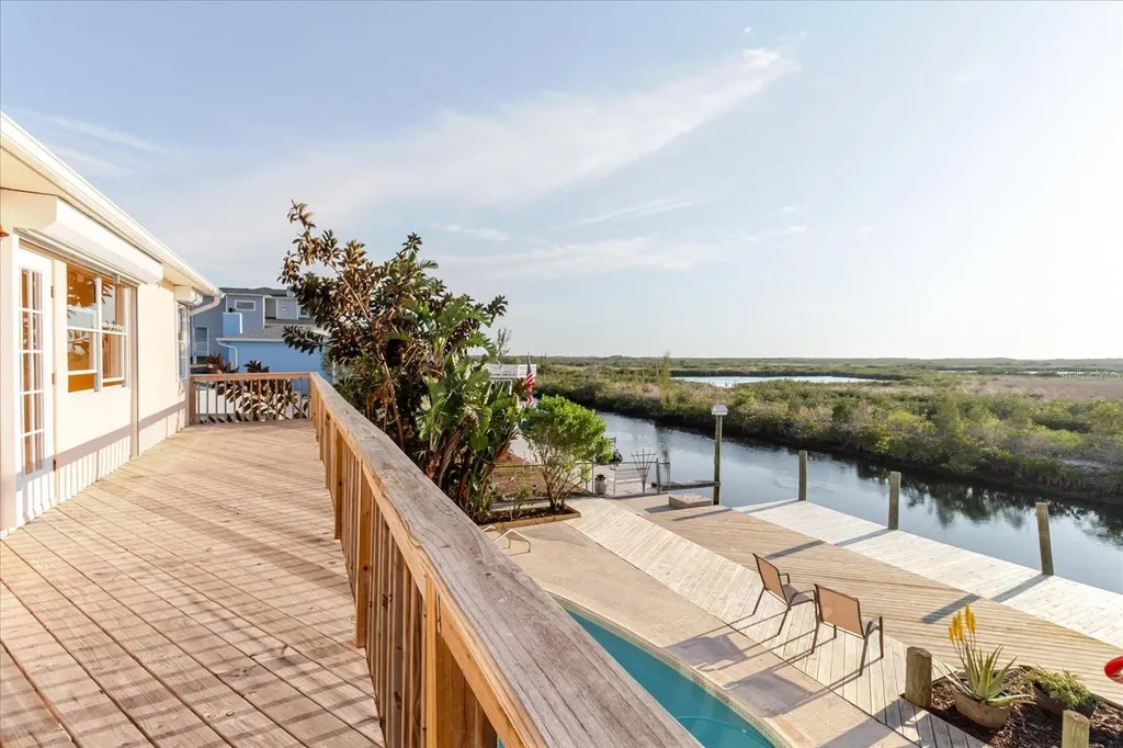 12825 5th Isle Hudson FL 34667