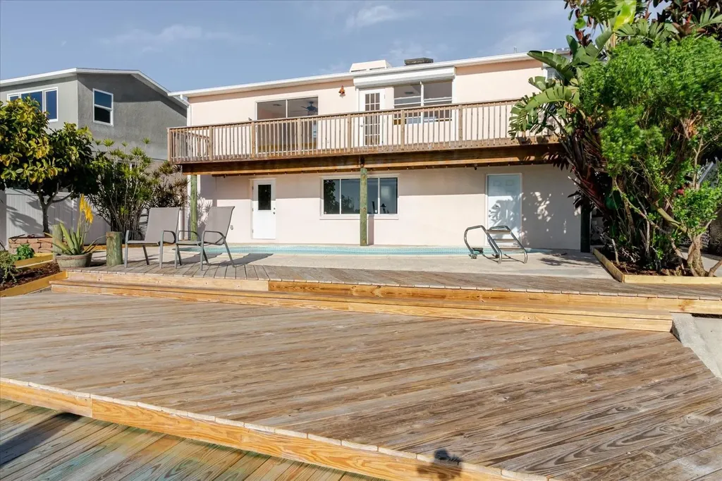 12825 5th Isle Hudson FL 34667