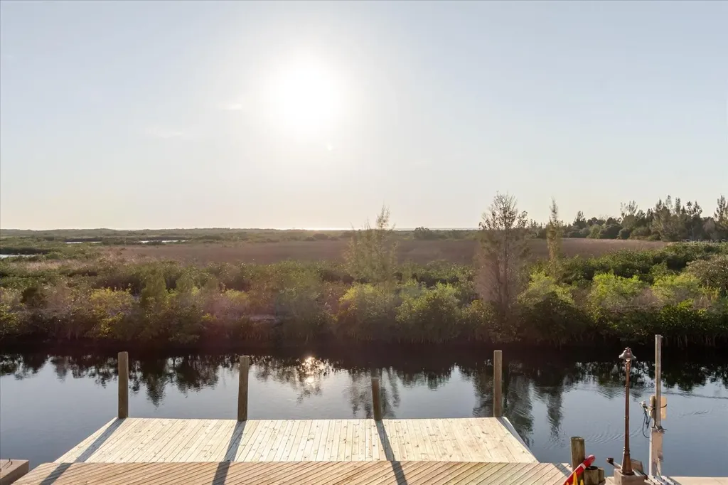 12825 5th Isle Hudson FL 34667