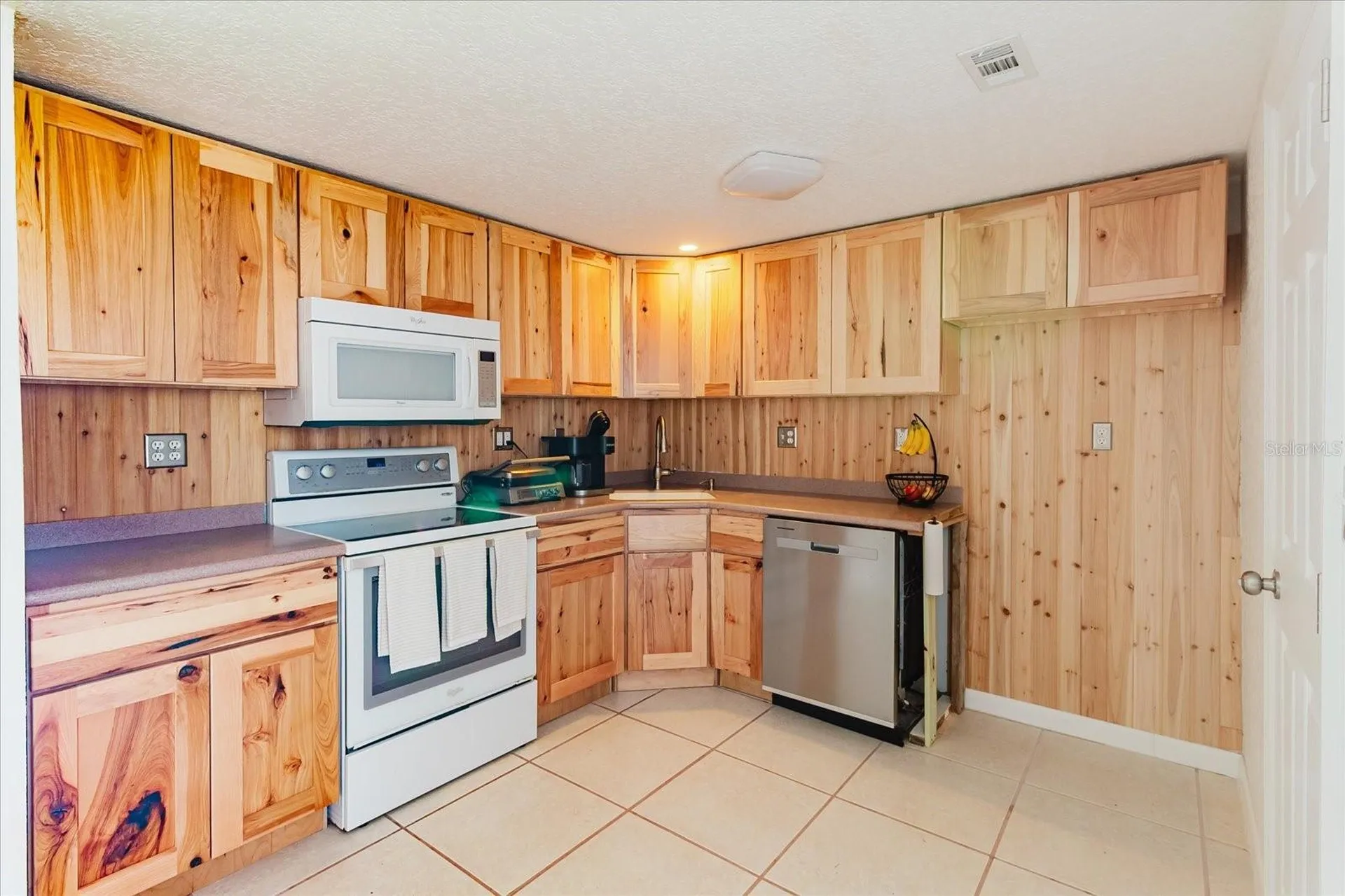 12825 5th Isle Hudson FL 34667