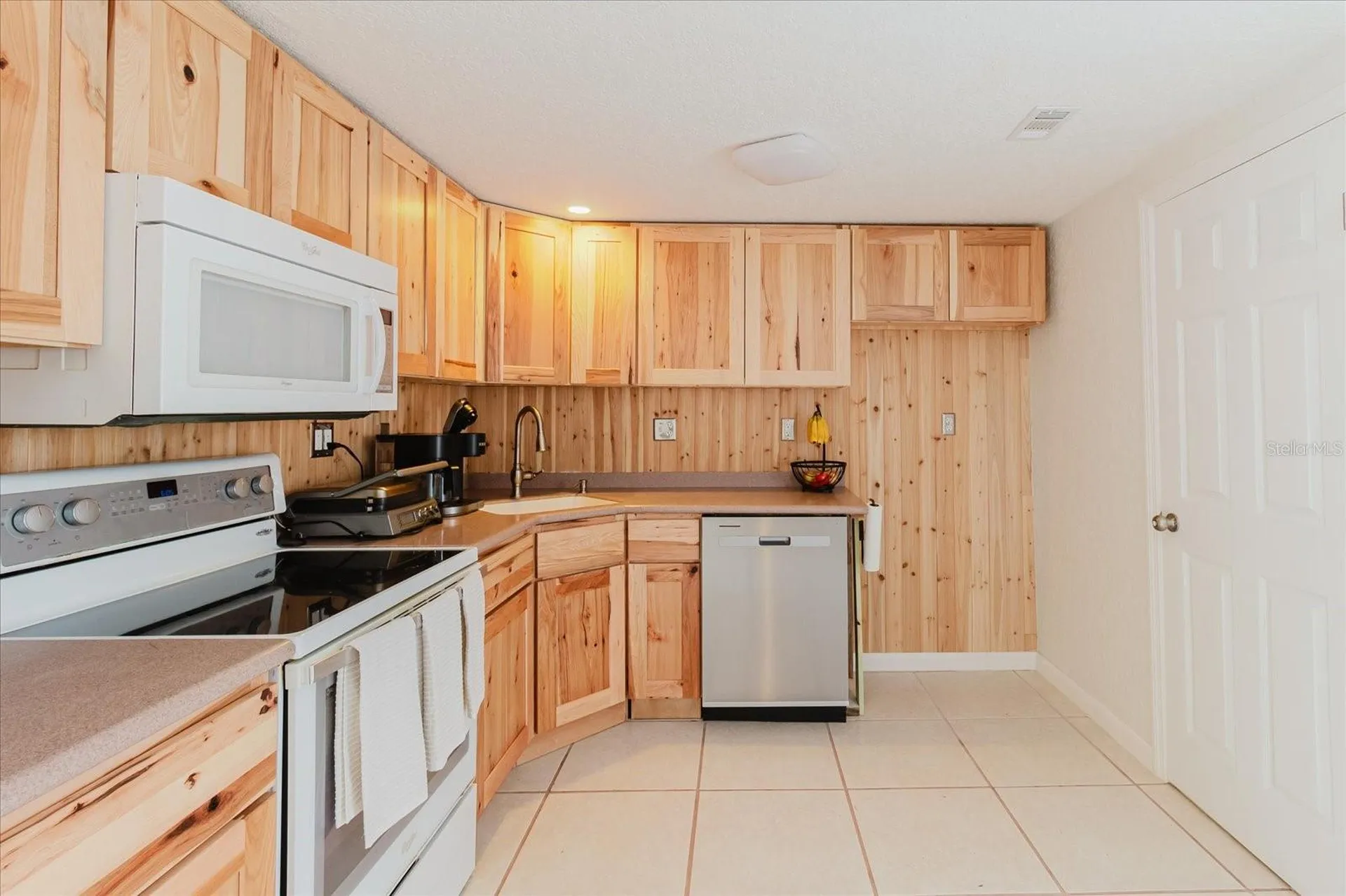 12825 5th Isle Hudson FL 34667
