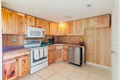 12825 5th Isle Hudson FL 34667