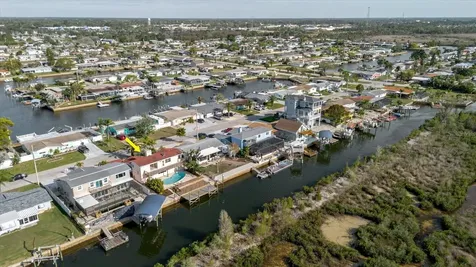 12825 5th Isle Hudson FL 34667