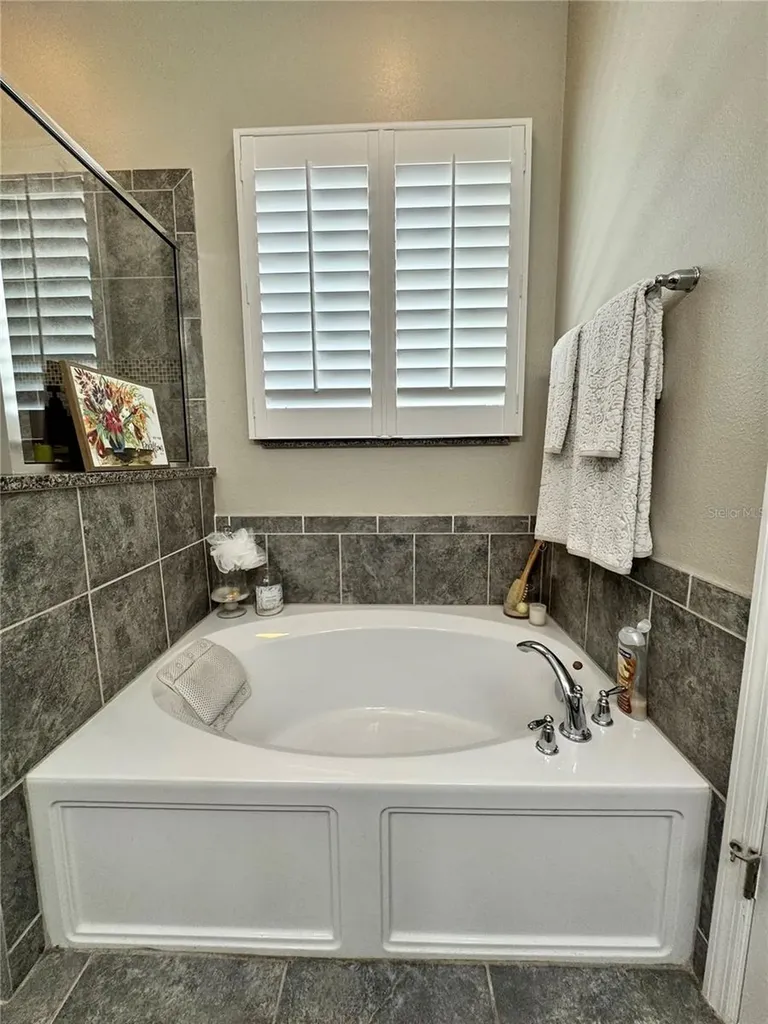 7761 Laureate Boulevard Orlando FL 32827