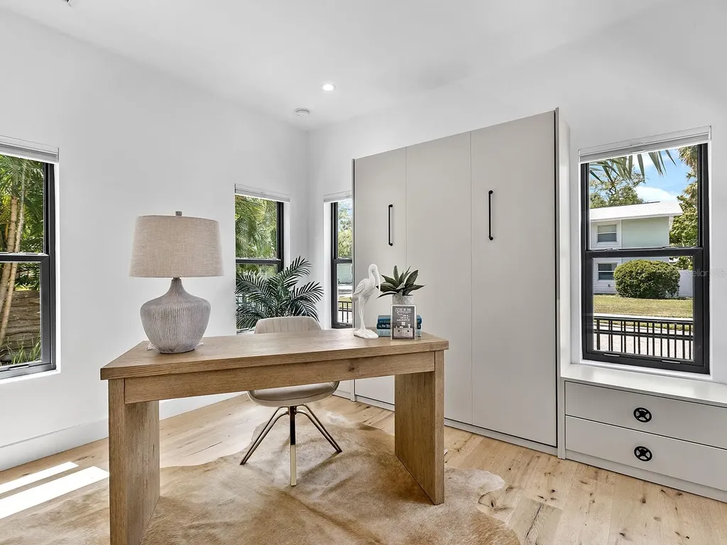 617 Madison Court Sarasota FL 34236
