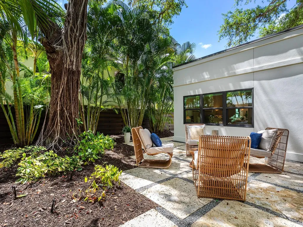 617 Madison Court Sarasota FL 34236