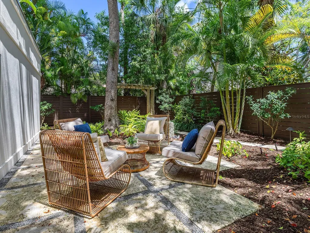 617 Madison Court Sarasota FL 34236