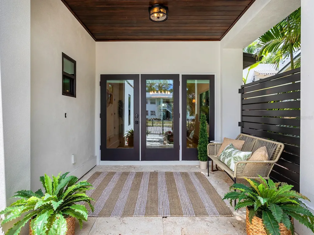 617 Madison Court Sarasota FL 34236