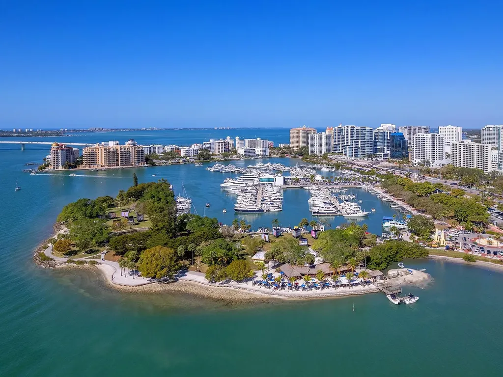 617 Madison Court Sarasota FL 34236