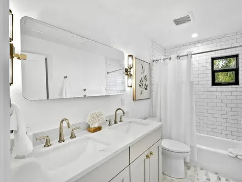 617 Madison Court Sarasota FL 34236