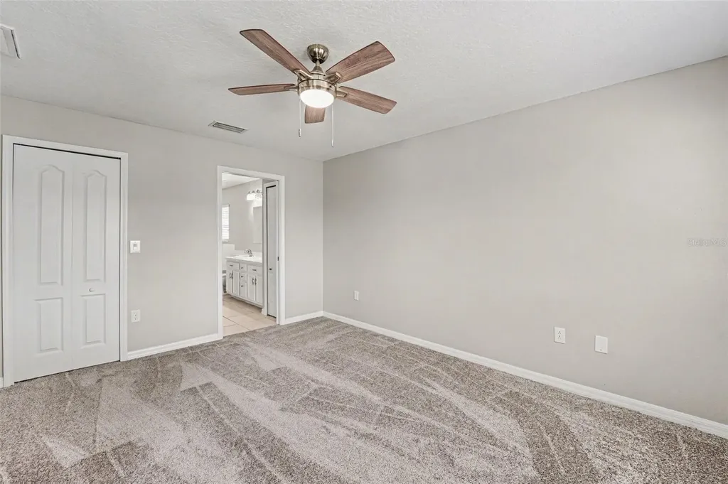 7533 Merchantville Circle Zephyrhills FL 33540